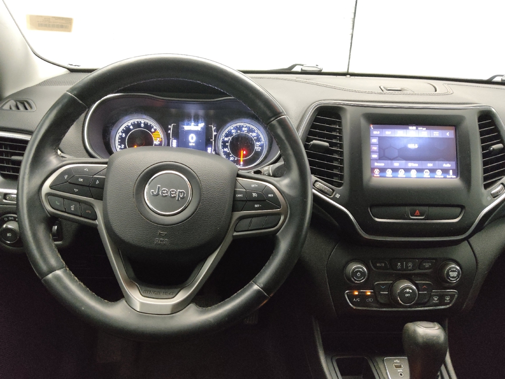 2019 Jeep Cherokee Latitude Plus - Photo 17