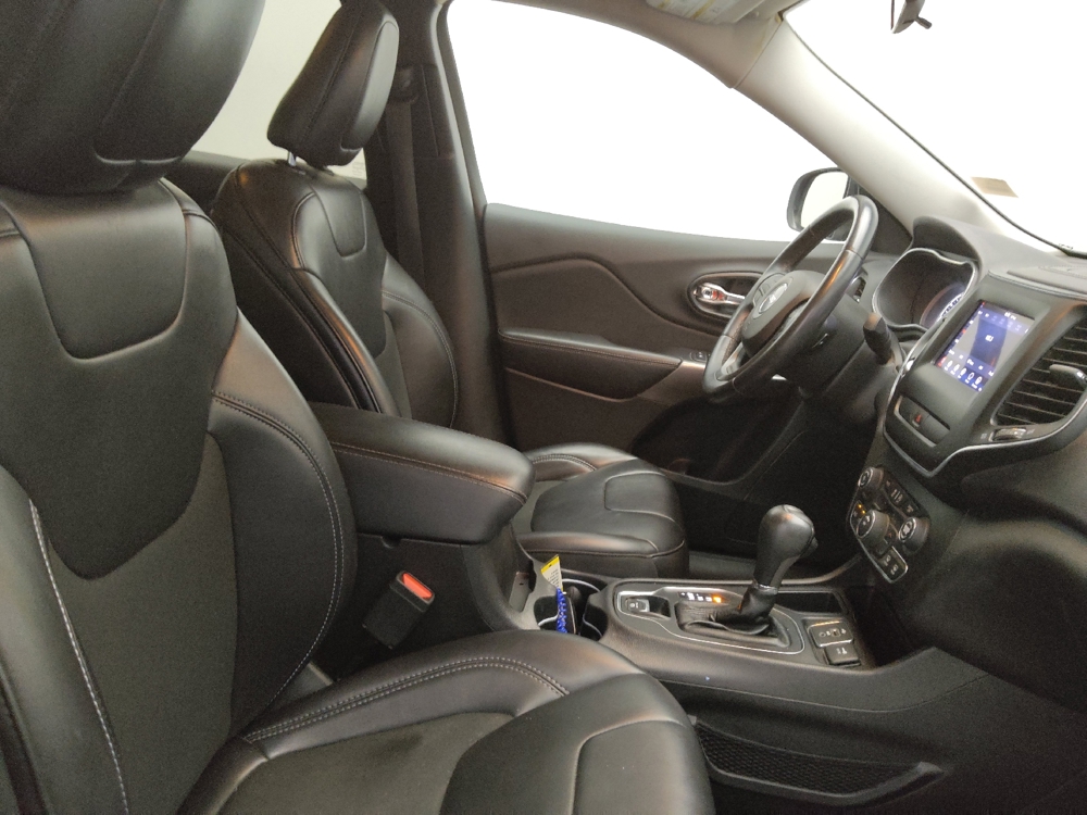 2019 Jeep Cherokee Latitude Plus - Photo 16