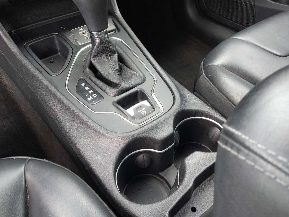 2019 Jeep Cherokee Latitude Plus - Photo 20