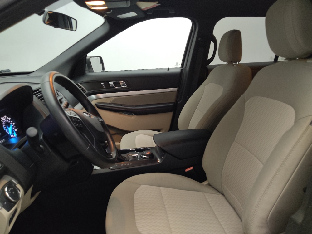 2018 Ford Explorer Base - Photo 13