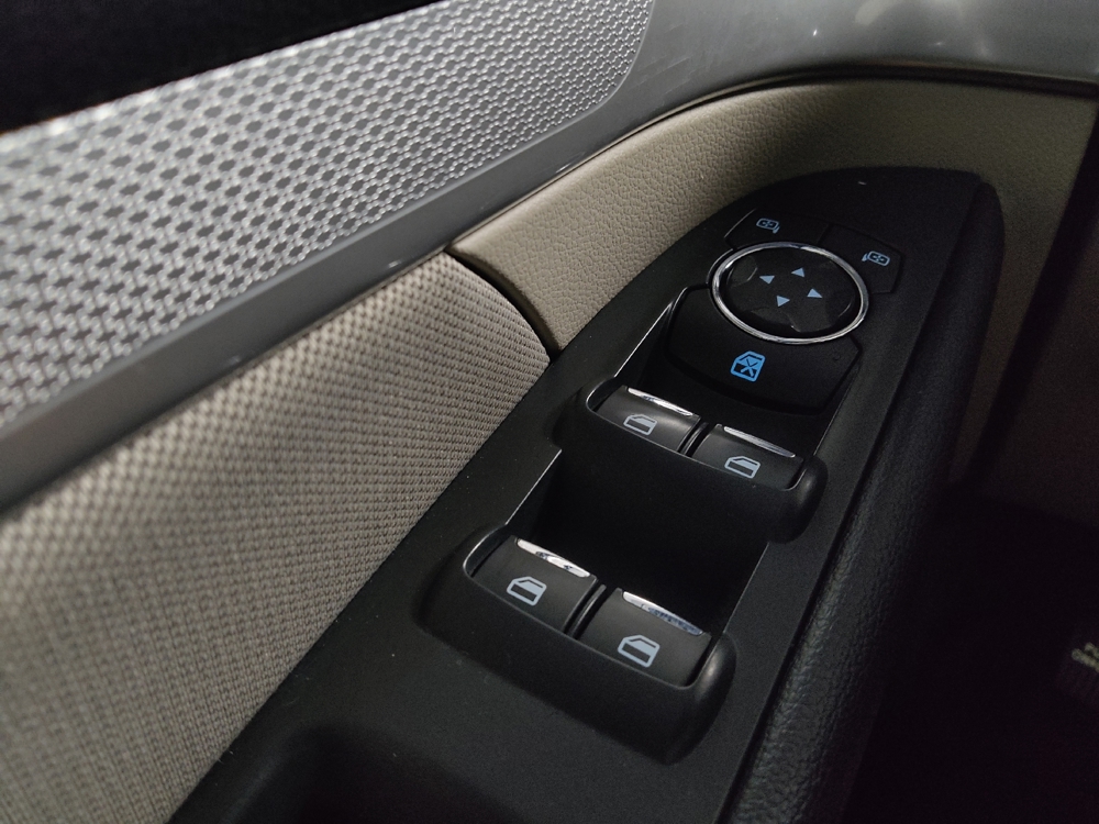 2018 Ford Explorer Base - Photo 21