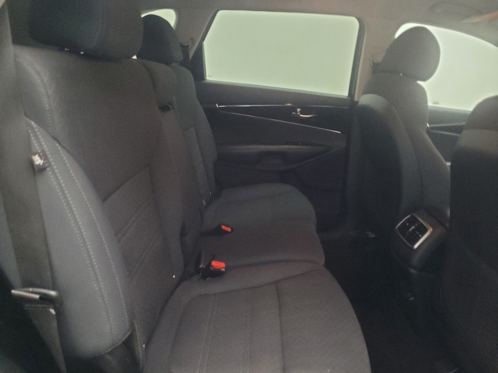 2018 Kia Sorento LX - Photo 15