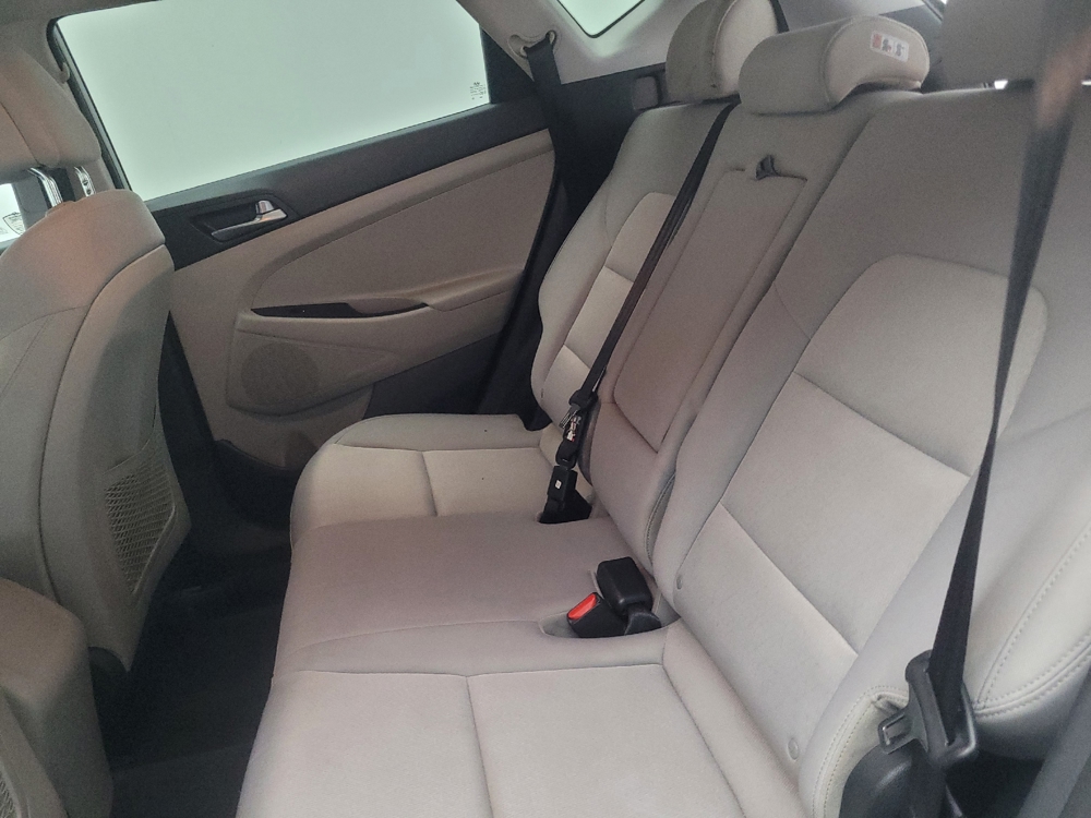 2017 Hyundai Tucson SE - Photo 14