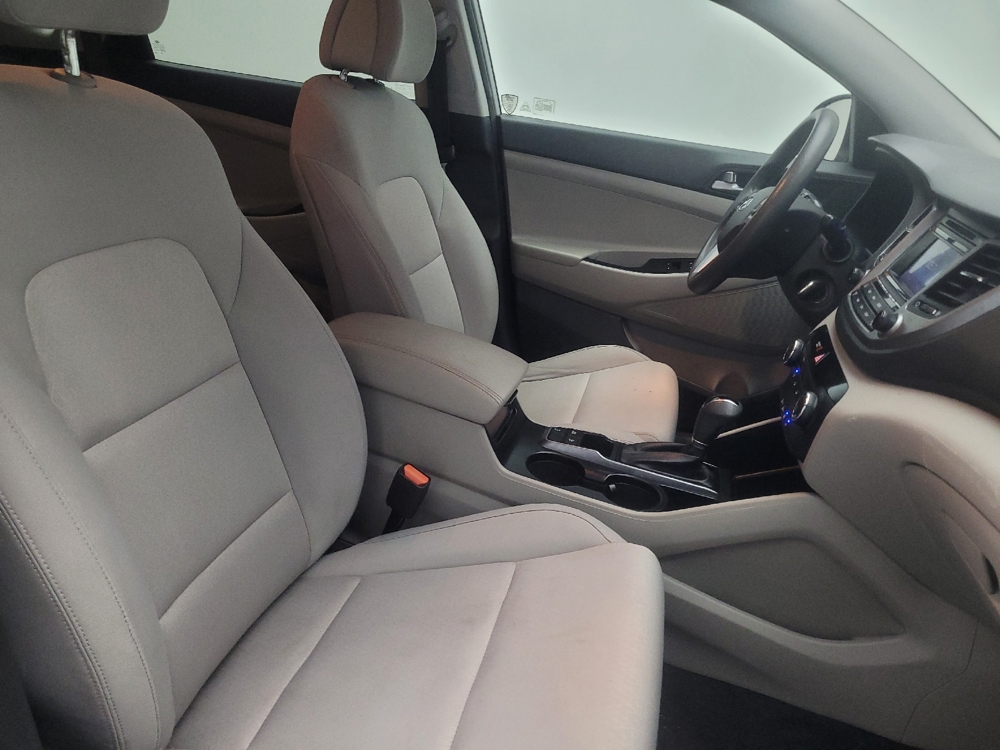 2017 Hyundai Tucson SE - Photo 16