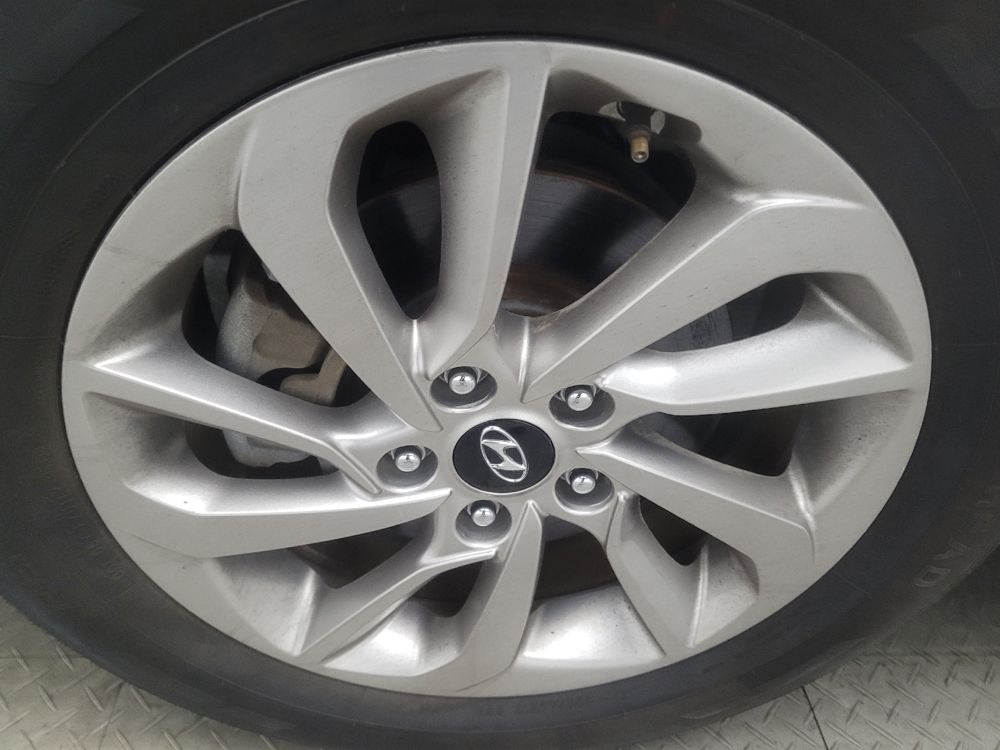 2017 Hyundai Tucson SE - Photo 24