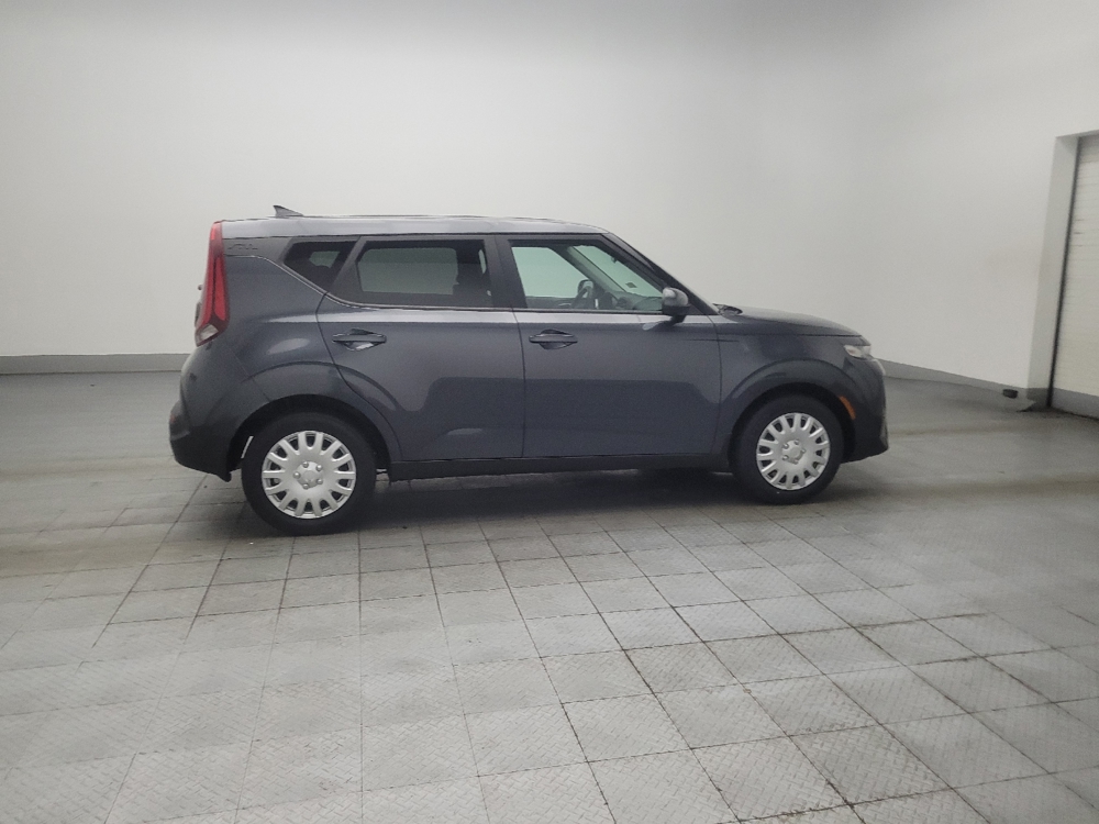 2022 Kia Soul LX - Photo 8