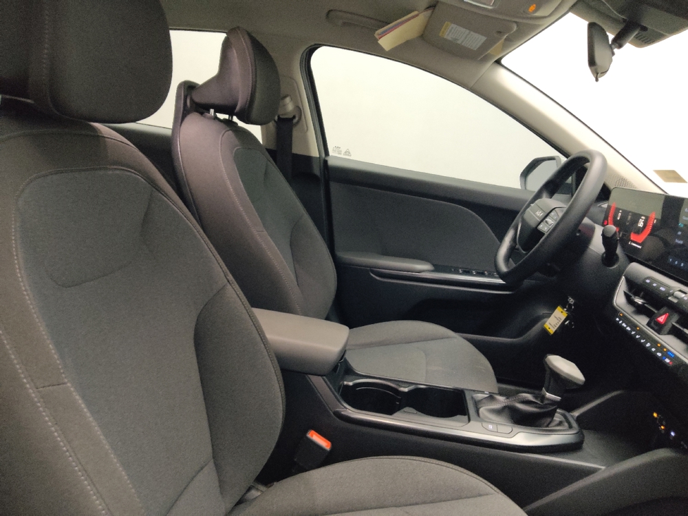 2025 Kia K4 LXS - Photo 16