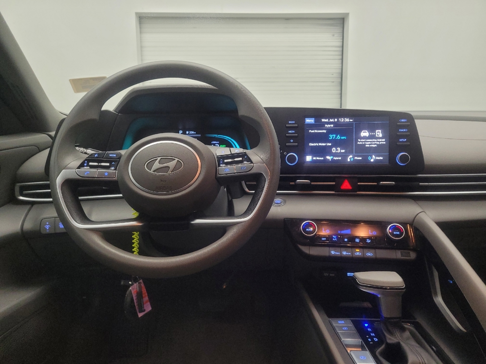 2025 Hyundai Elantra Blue - Photo 17