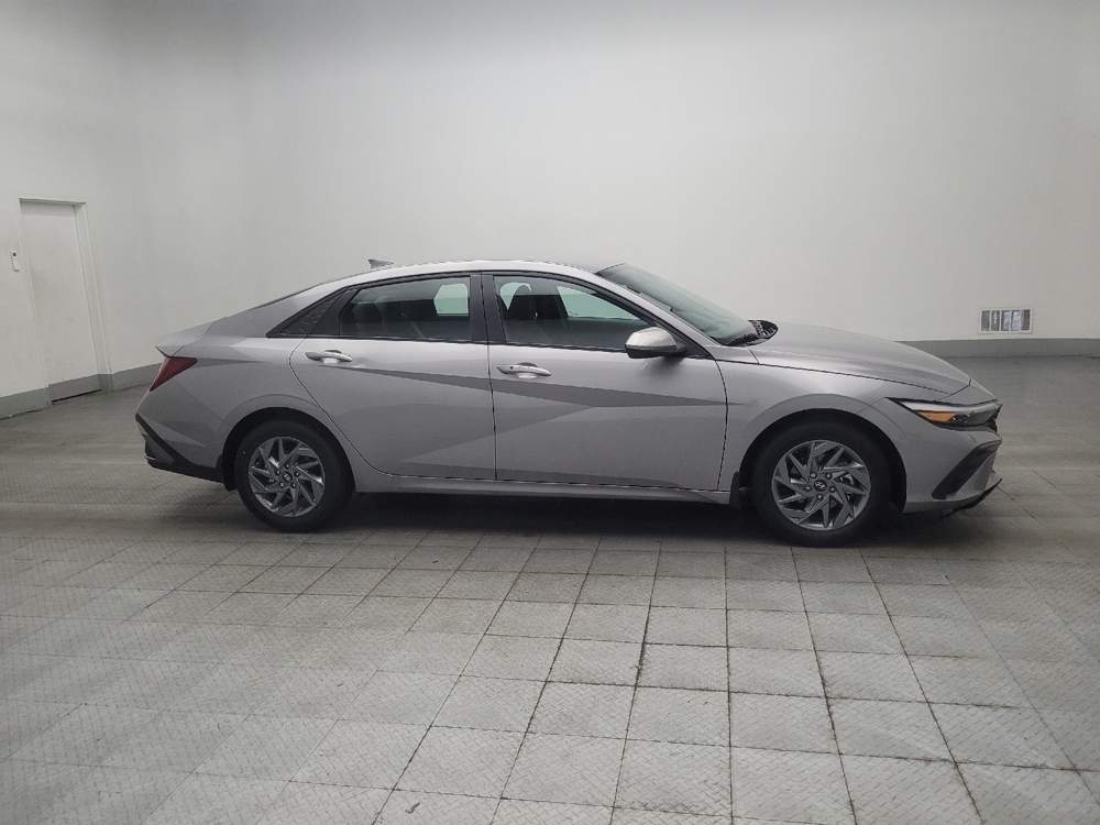 2025 Hyundai Elantra Blue - Photo 9