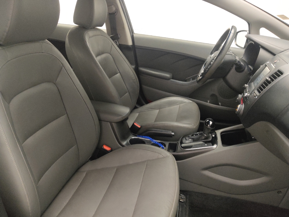 2017 Kia Forte EX - Photo 16