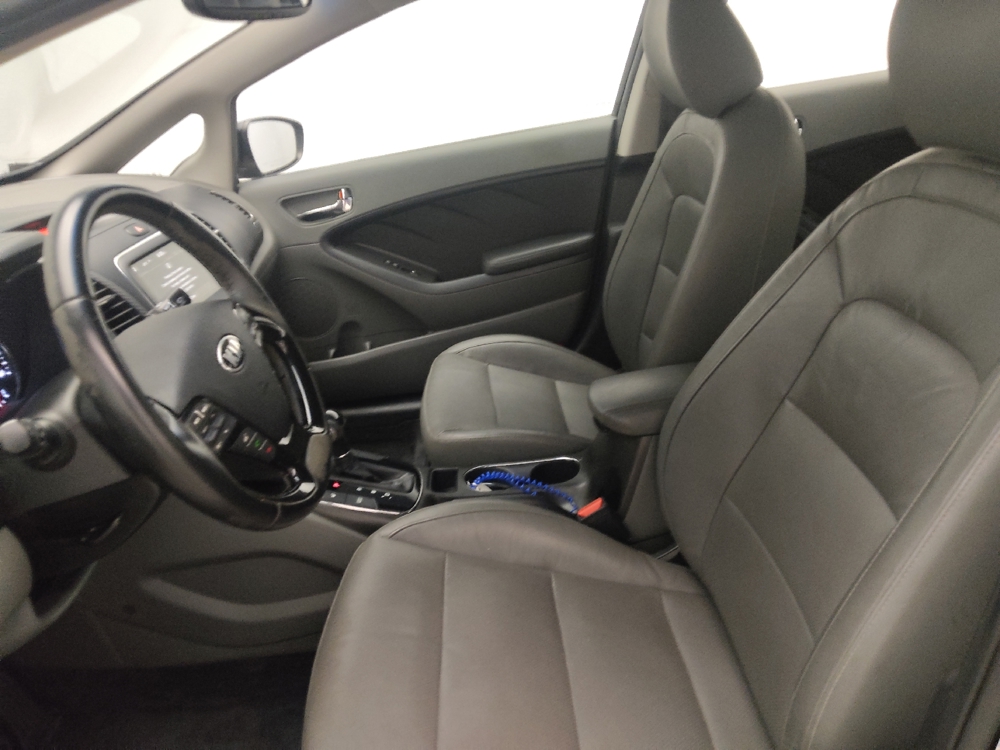 2017 Kia Forte EX - Photo 13