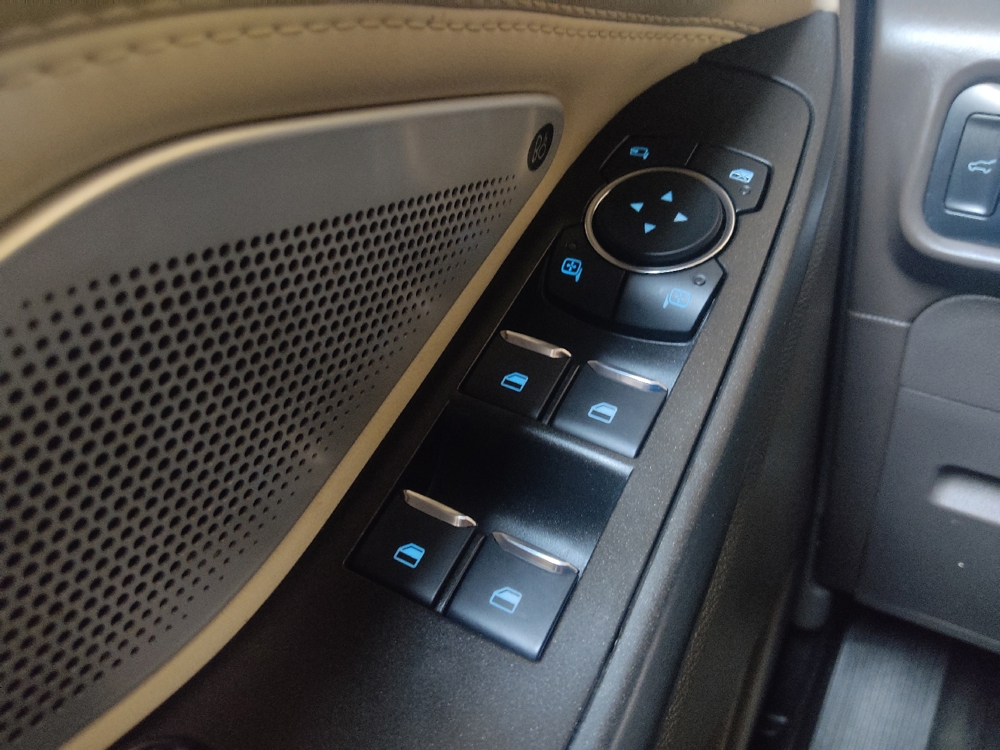 2020 Ford Explorer Platinum - Photo 21