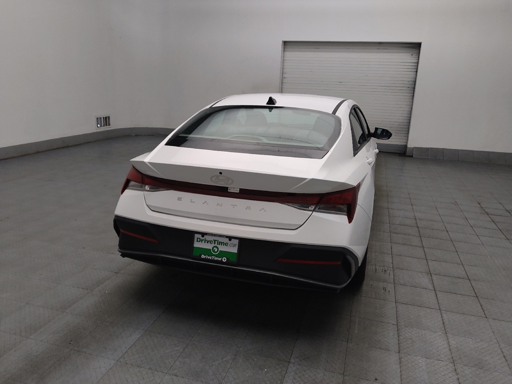 2024 Hyundai Elantra SEL - Photo 6