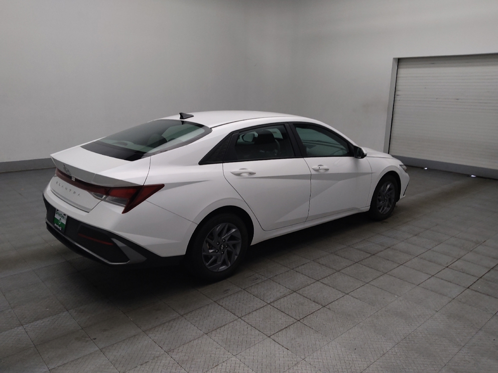 2024 Hyundai Elantra SEL - Photo 8