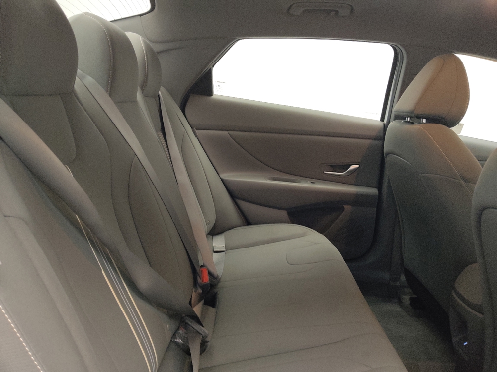 2024 Hyundai Elantra SEL - Photo 15