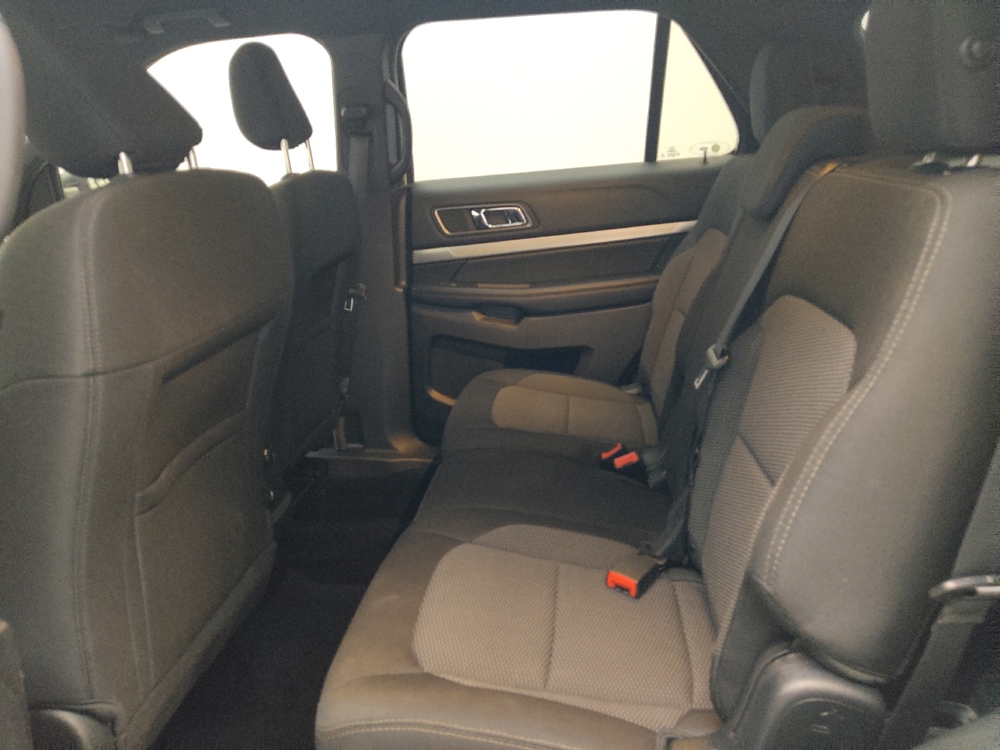 2019 Ford Explorer XLT - Photo 14