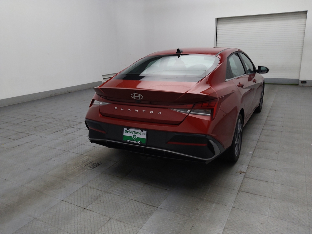 2025 Hyundai Elantra SEL - Photo 7