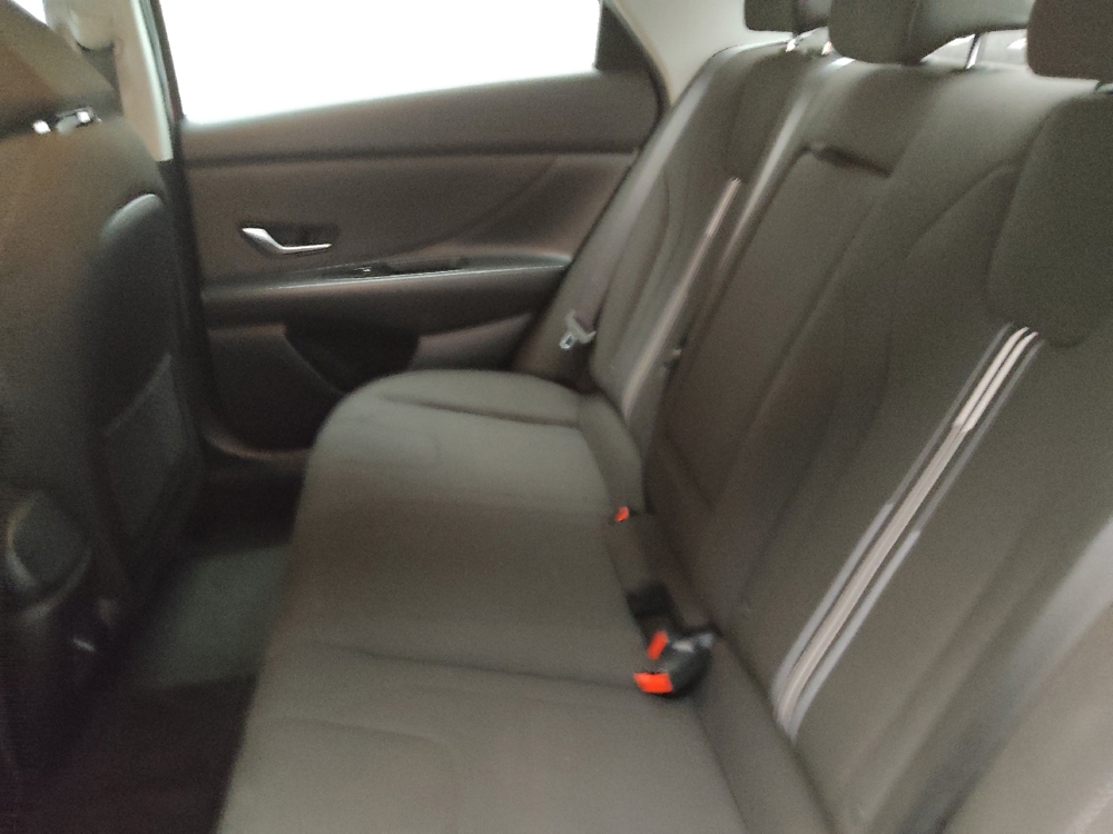 2025 Hyundai Elantra SEL - Photo 14