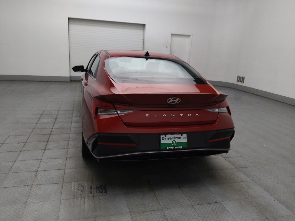 2025 Hyundai Elantra SEL - Photo 5