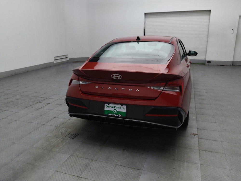 2025 Hyundai Elantra SEL - Photo 6