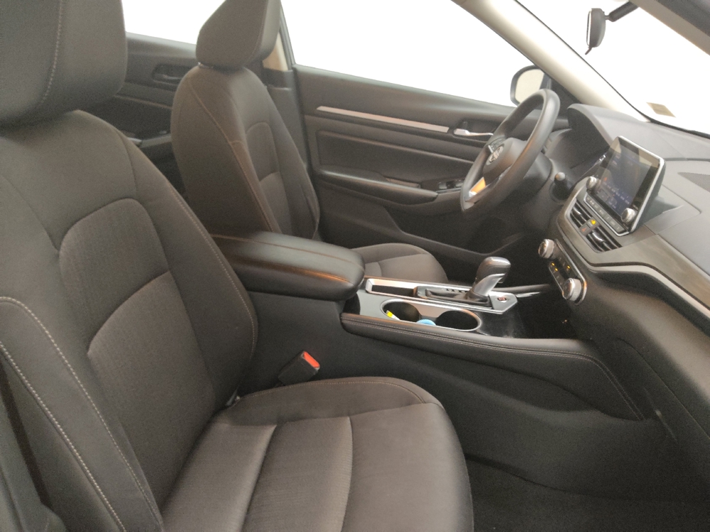 2023 Nissan Altima SV - Photo 16