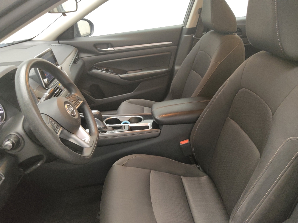 2023 Nissan Altima SV - Photo 13