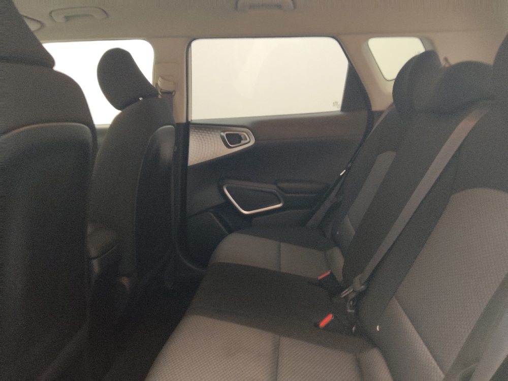2020 Kia Soul LX - Photo 14