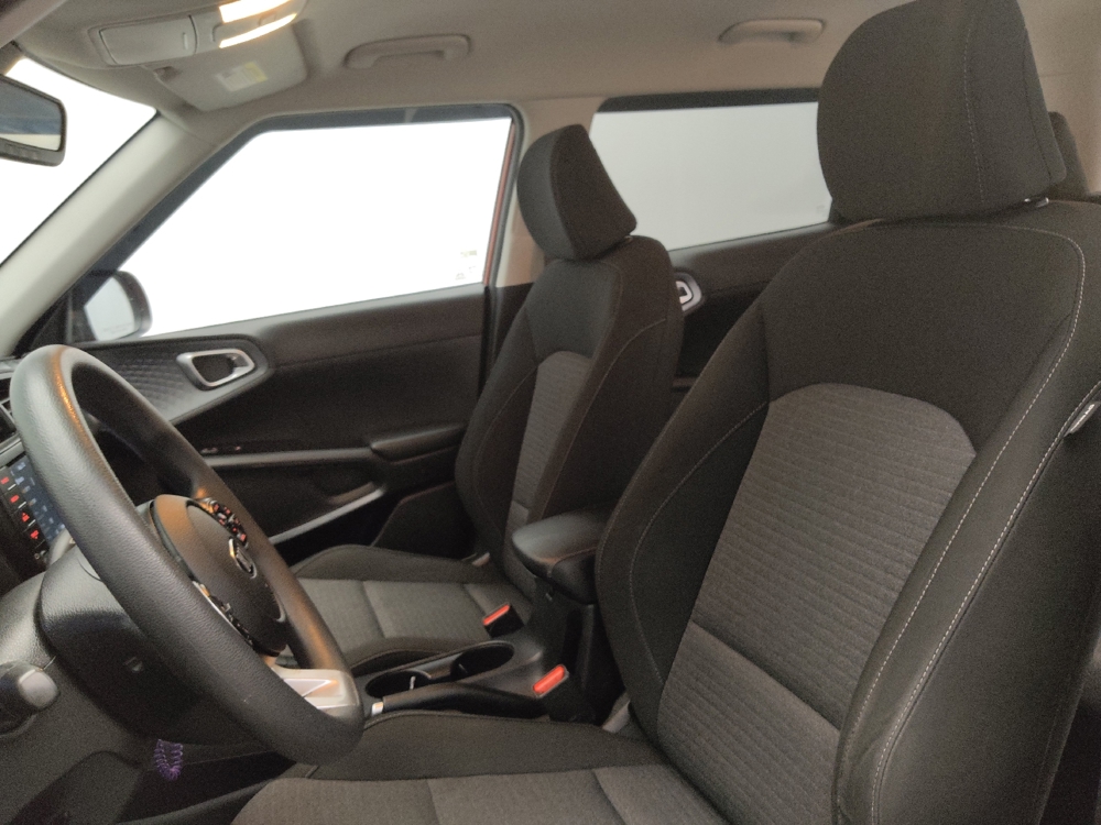 2021 Kia Soul S - Photo 13