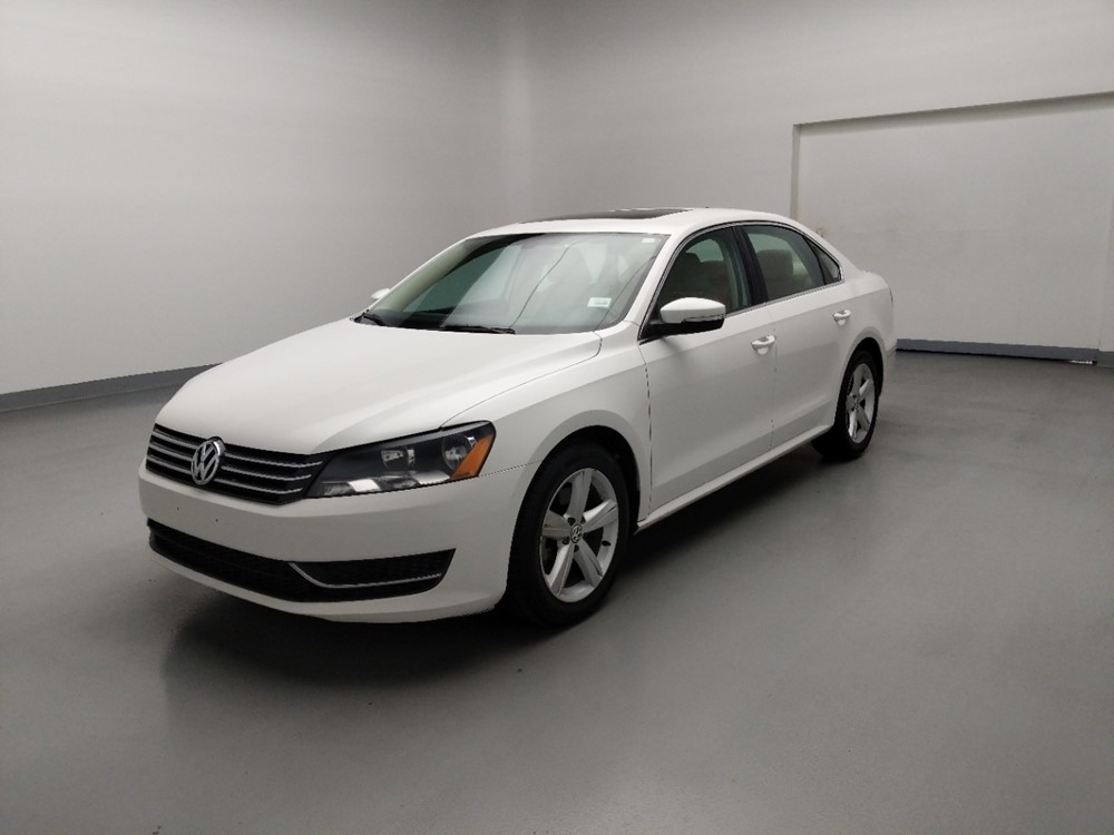 Used 2013 Volkswagen Passat Driver Front Bumper