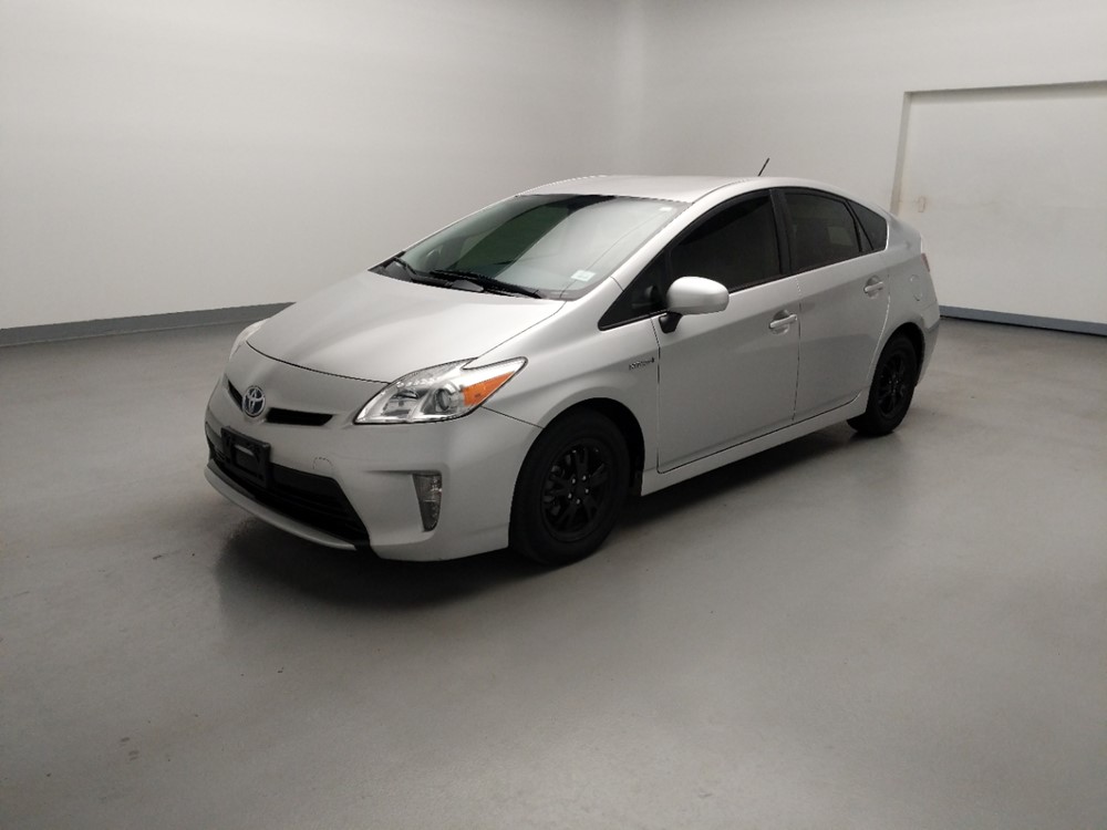 Used 2015 Toyota Prius Driver Front Bumper
