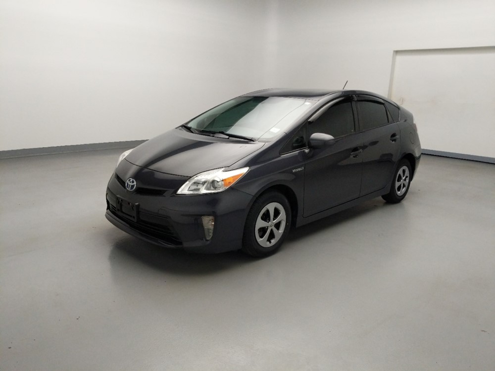 Used 2015 Toyota Prius Driver Front Bumper