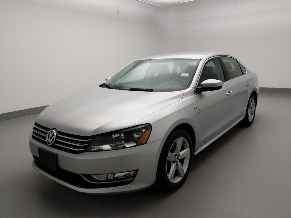 Used 2015 Volkswagen Passat Driver Front Bumper