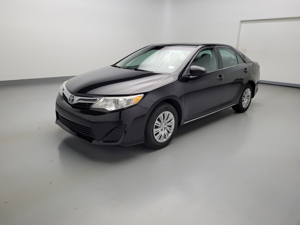 Used 2014 Toyota Camry Driver Front Bumper