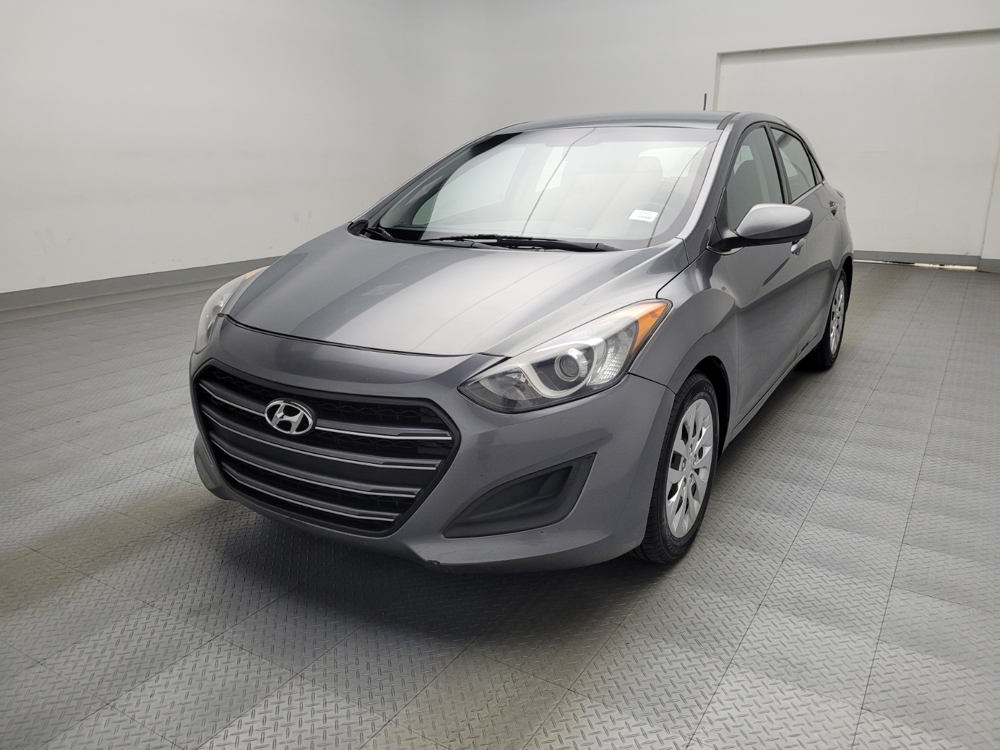 Hyundai Elantra GT's photo