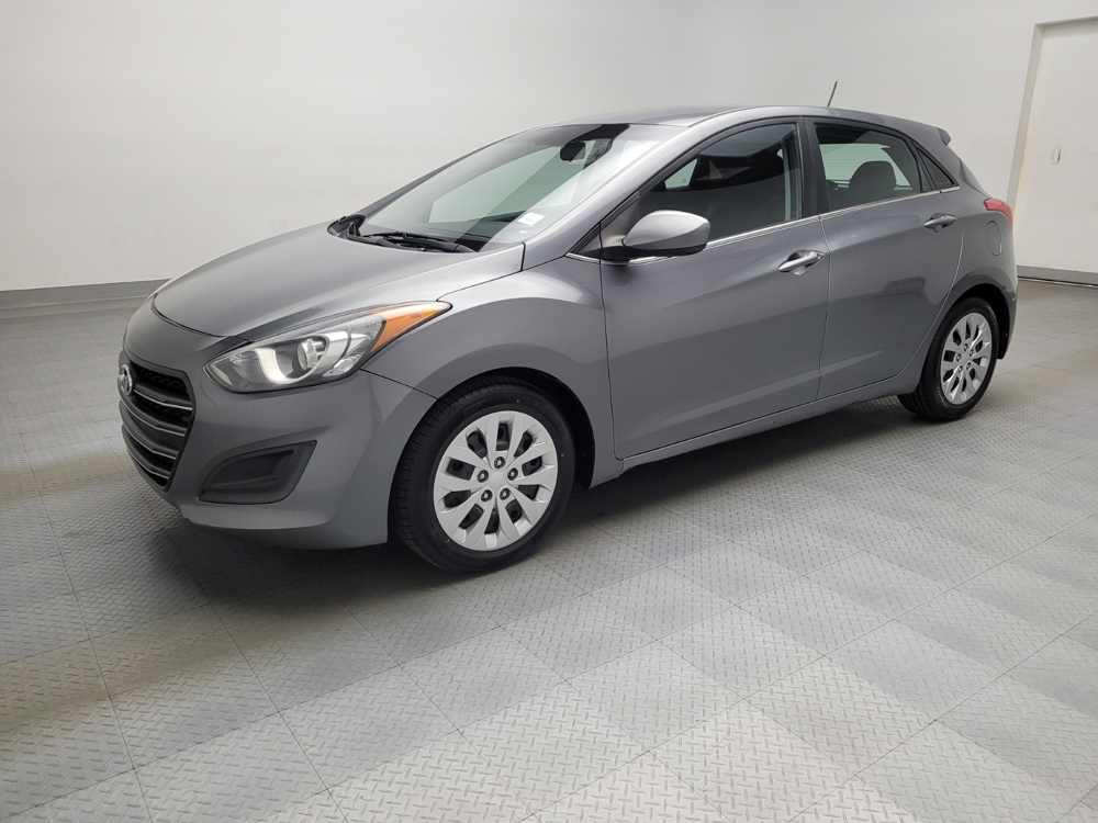 2016 Hyundai Elantra GT Base photo 2