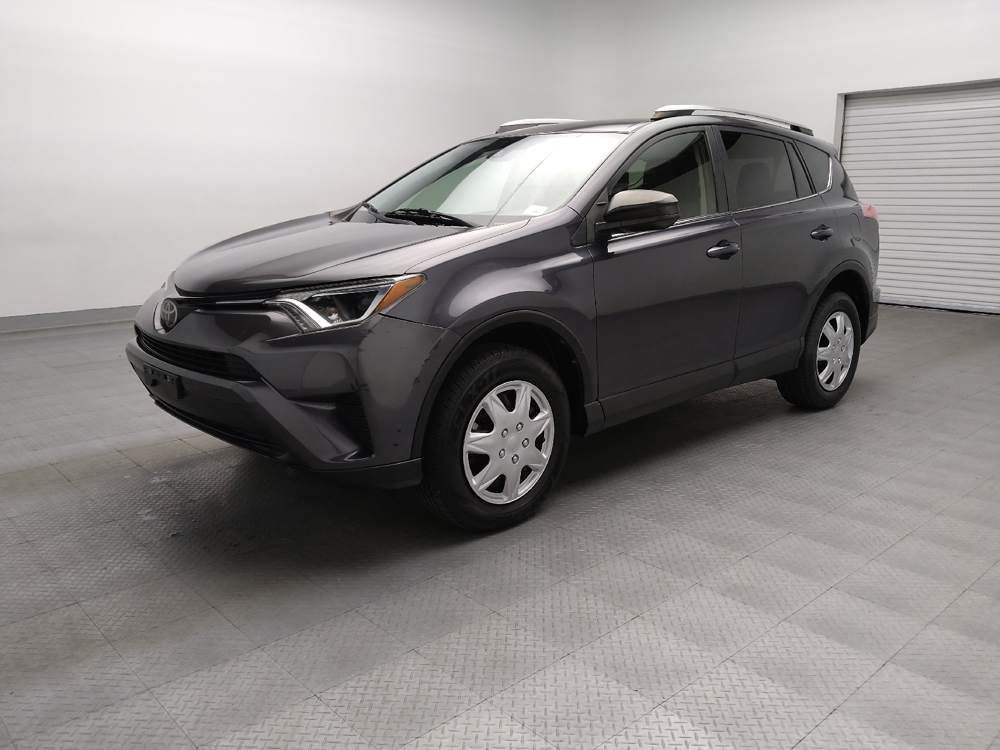2017 Toyota RAV4 LE's photo