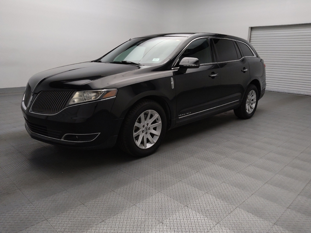 2015 Lincoln MKT's photo