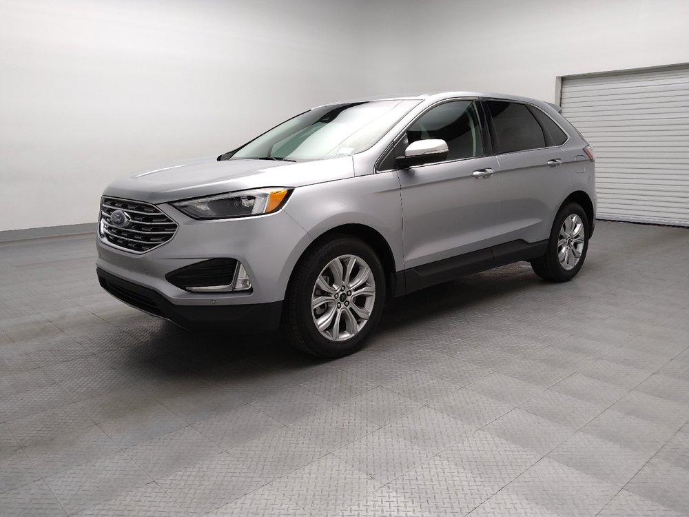 2024 Ford Edge Titanium's photo