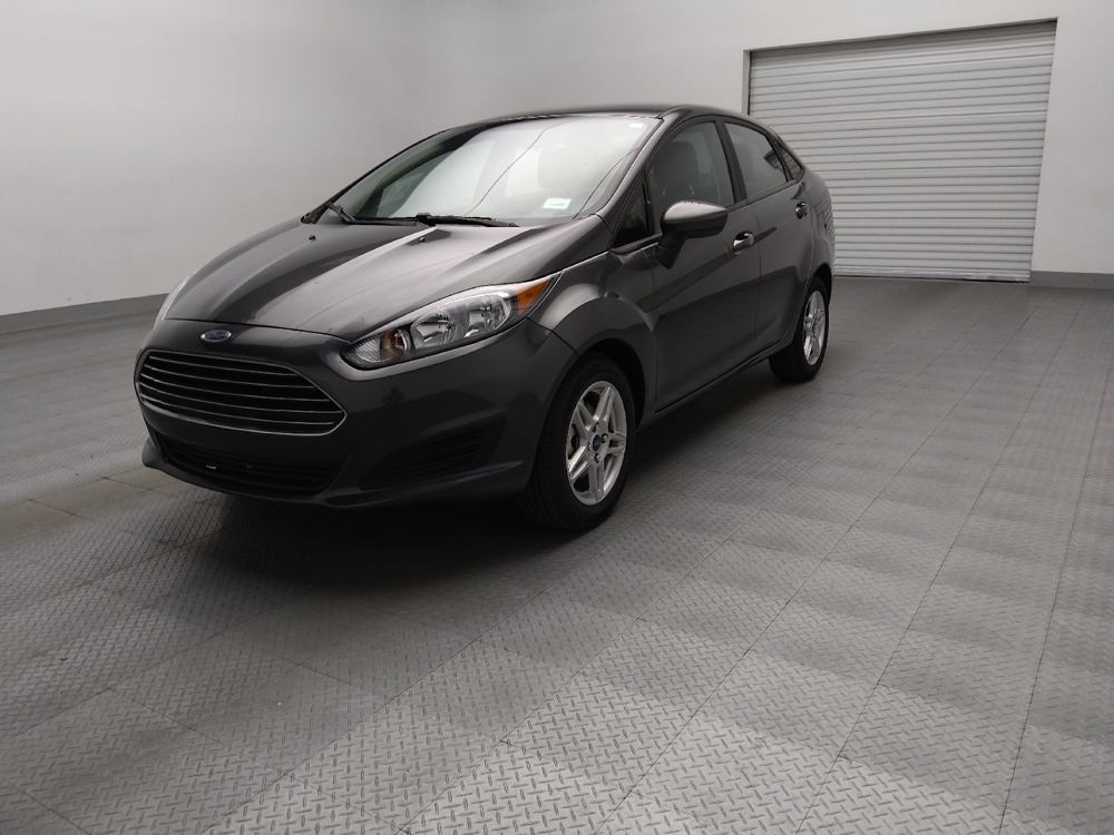 2018 Ford Fiesta SE's photo