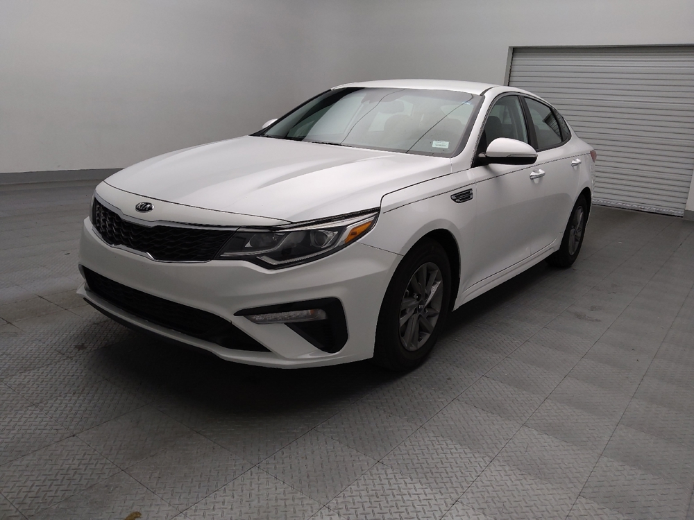 2020 Kia Optima LX's photo