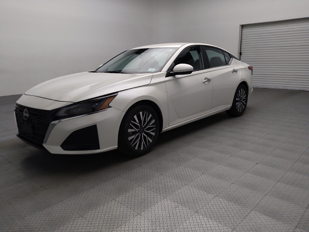 2023 Nissan Altima SV