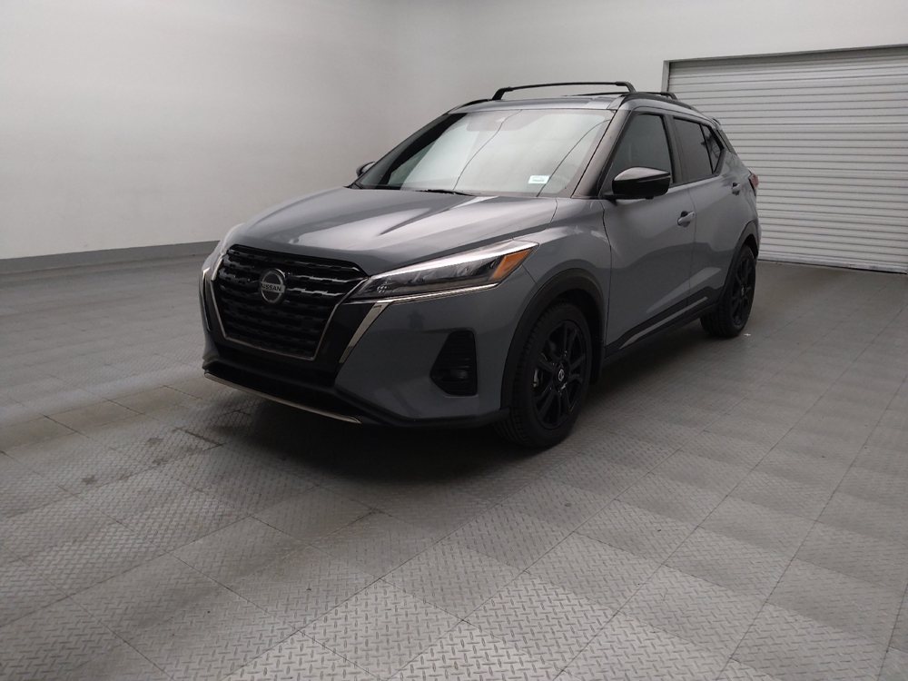 2021 Nissan Kicks SR