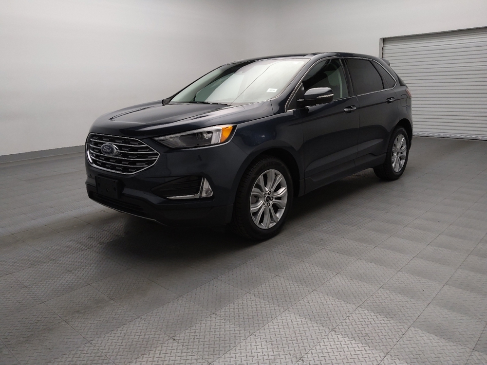 2024 Ford Edge Titanium's photo