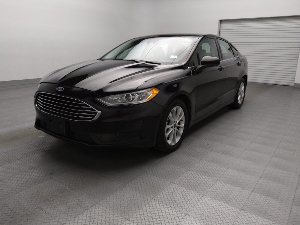 2020 Ford Fusion SE's photo