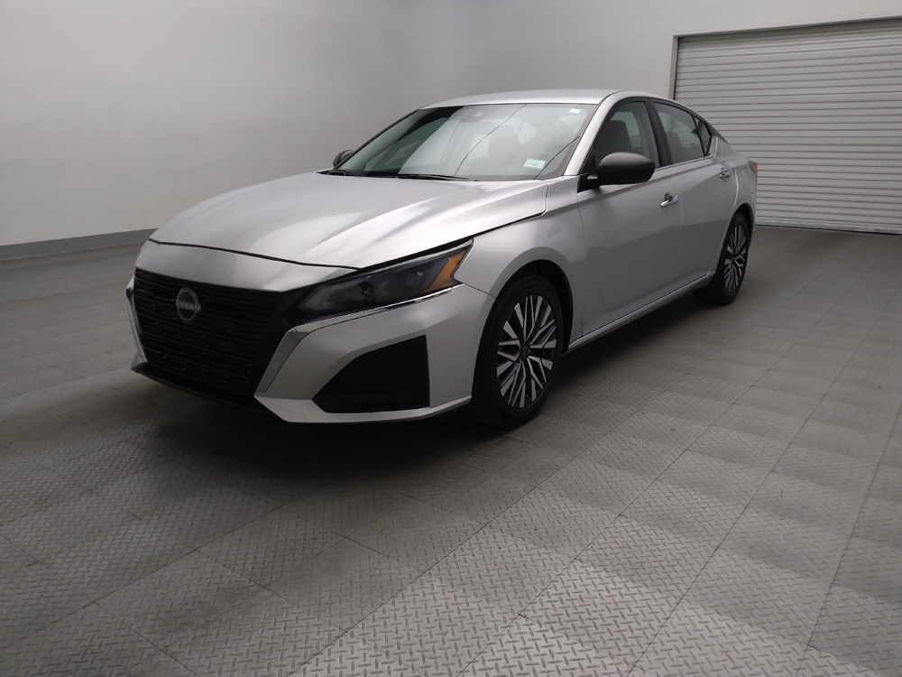 2024 Nissan Altima SV's photo