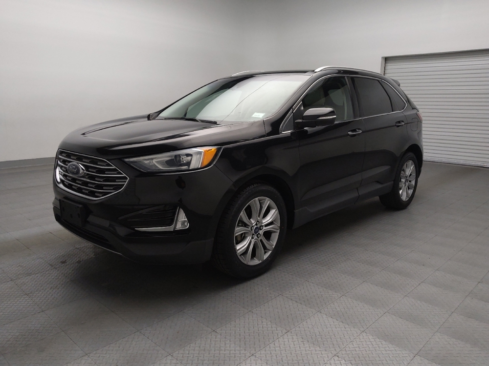 2019 Ford Edge Titanium's photo