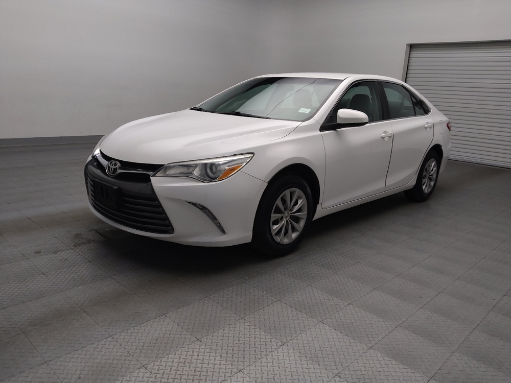 2017 Toyota Camry LE's photo