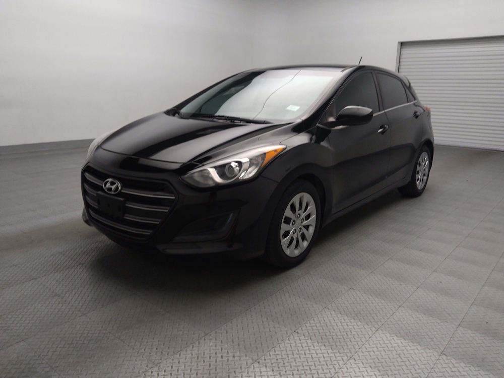 2017 Hyundai Elantra GT GT's photo