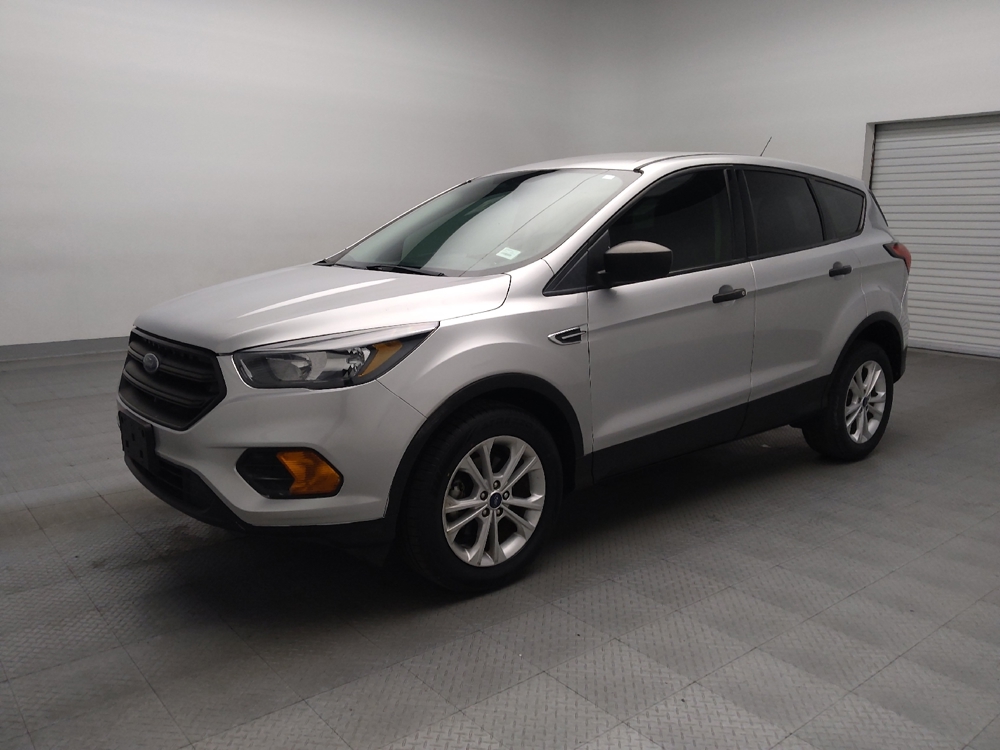 2019 Ford Escape S's photo
