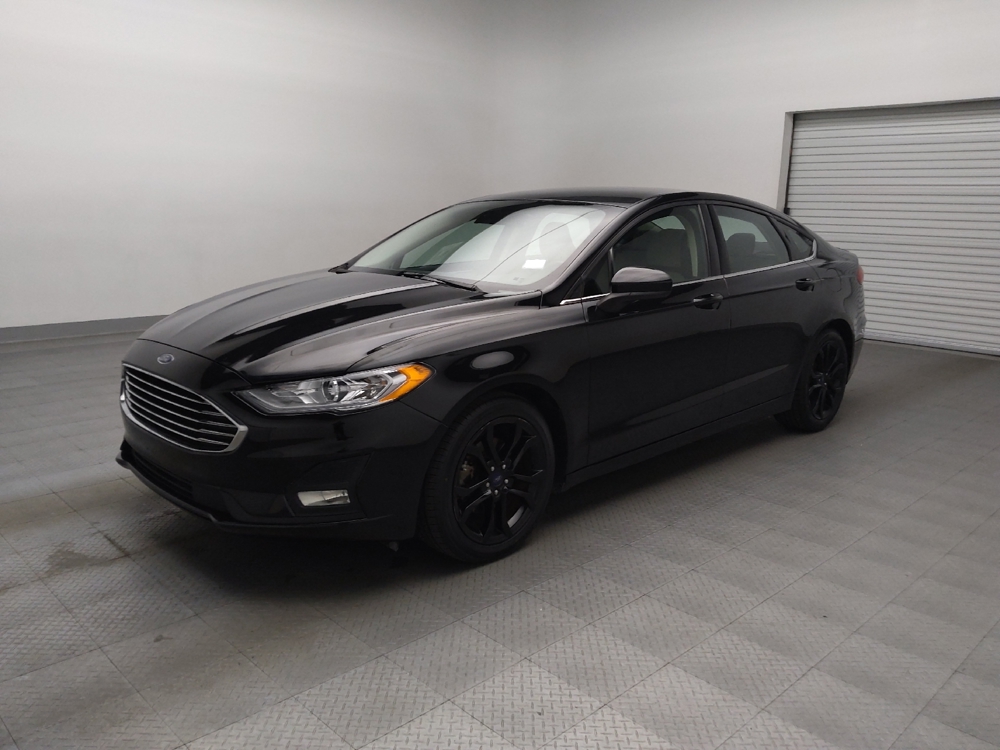 2019 Ford Fusion SE's photo